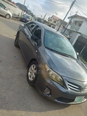 Toyota Corolla LE 4dr Sedan (1.8L 4cyl 4A) 2010 Gray