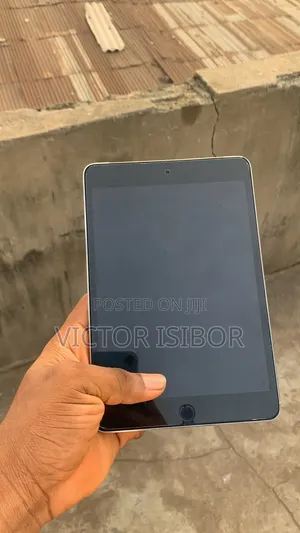 Apple iPad mini 4 128 GB Silver
