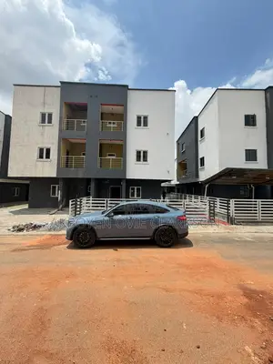 5bdrm Townhouse / Terrace in Katampe Extension for rent