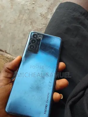 Tecno Camon 18 128 GB Blue
