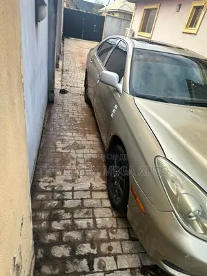 Lexus ES 300 2003 Gold