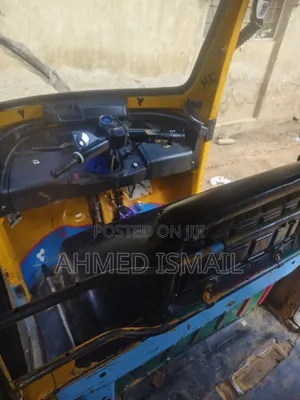 TVS HLX 125 2021 Yellow