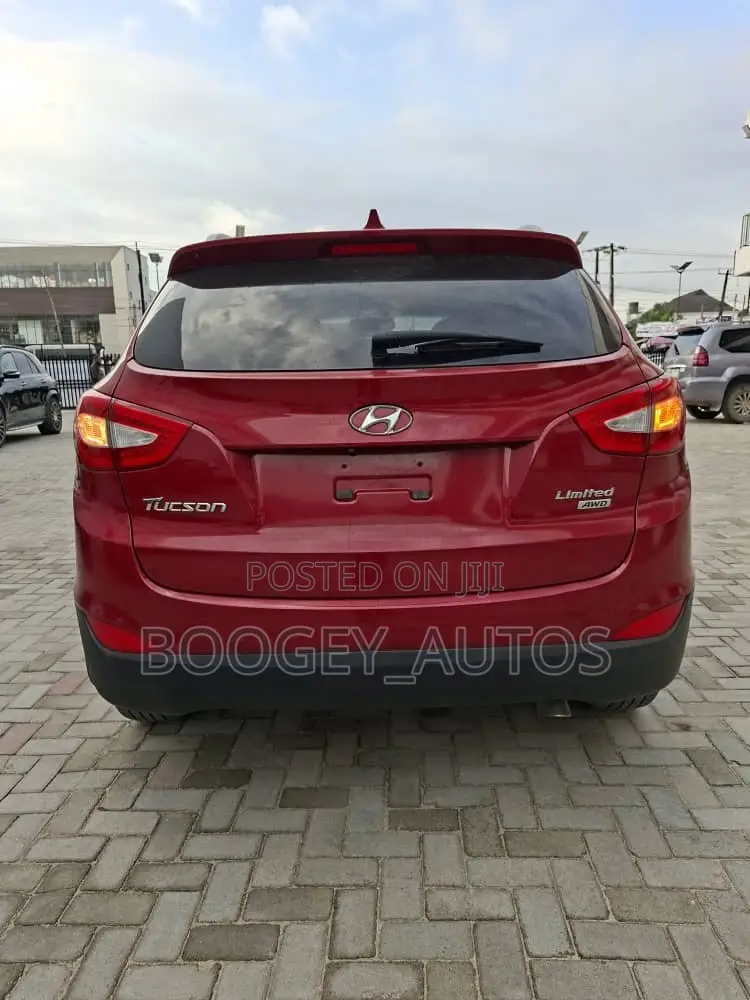 Hyundai Tucson 2014 Red