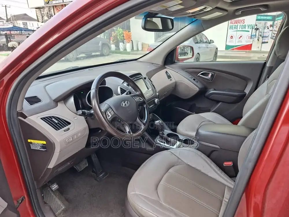 Hyundai Tucson 2014 Red