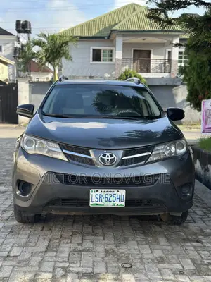 Toyota RAV4 LE 4dr SUV AWD (2.5L 4cyl 6A) 2015 Gray