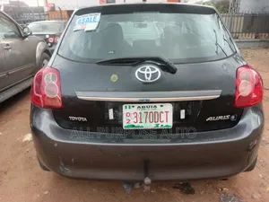 Toyota Auris 2002 Gray