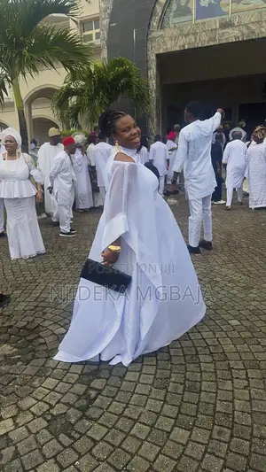 Elegant White Off-Shoulder Maxi Dress – RTWbyJide
