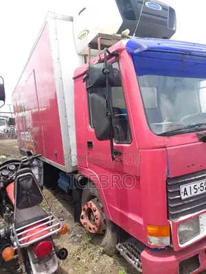Volvo FL10 Intercooler Refrigerated Cooling Truck for Sale - Tokunbo