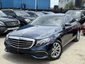 Mercedes-Benz E300 4Matic AWD Sedan (2.0L 4cyl 9A) 2017 Blue