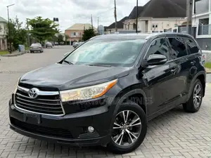 Toyota Highlander XLE V6 4x4 (3.5L 6cyl 6A) 2016 Black