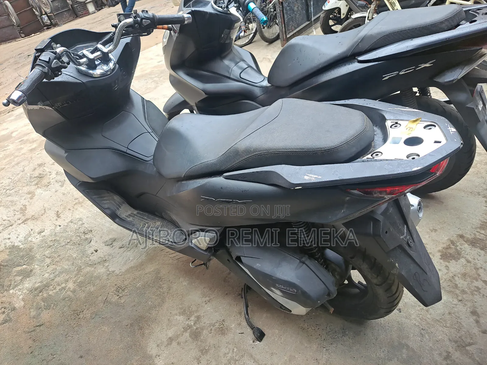 Honda 2022 Black