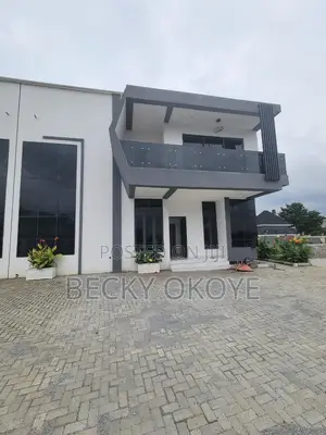 4bdrm Duplex in Idu for rent