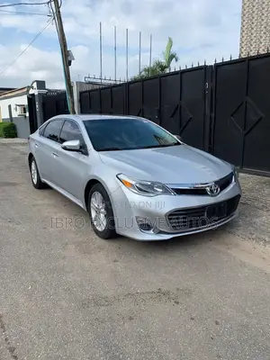 Toyota Avalon XLE Sedar FWD (3.5L 6cyl 6A) 2013 Silver