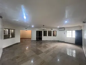 3bdrm Apartment in Oniru Victoria for rent