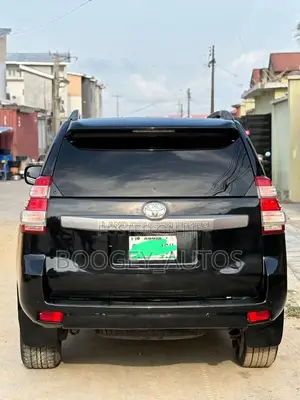 Toyota Land Cruiser Prado 2011 Black