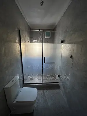 Custom Shower Glass Cubicle Installation – Clean Modern Finish