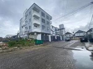 2bdrm Apartment in Chevron Lekki Lagos for sale