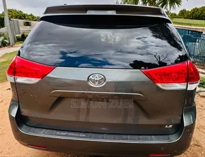 Toyota Sienna LE 8 Passenger 2012 Gray