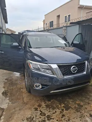 Nissan Pathfinder 2016 Blue