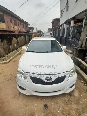 Toyota Camry LE 4dr Sedan (2.5L 4cyl 6AM) 2010 White
