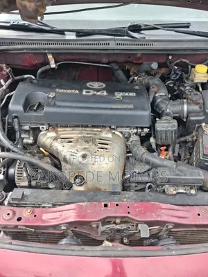 Toyota Avensis 2001 Red