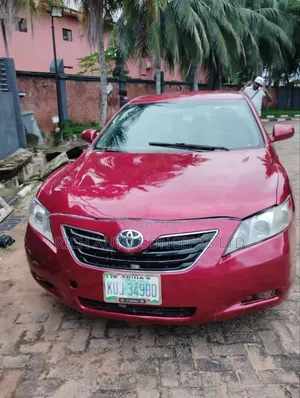 Toyota Camry Base 4dr Sedan (2.5L 4cyl 6M) 2010 Red