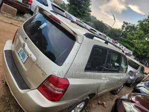Toyota Highlander 2003 Gold