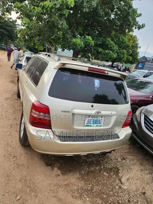 Toyota Highlander 2003 Gold