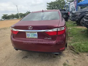 Lexus ES 2013 Red