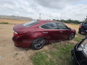 Lexus ES 2013 Red