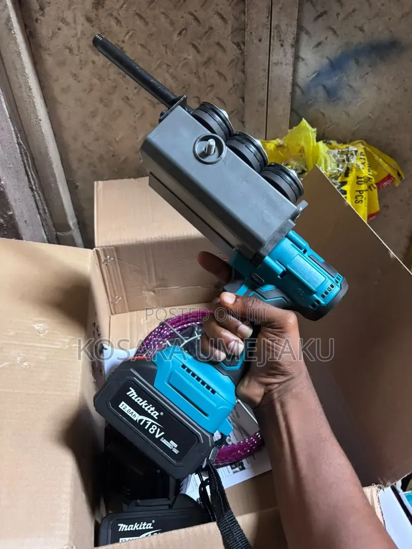 Makita Cordless Wire Puller / Wire Stringing Machine 118v