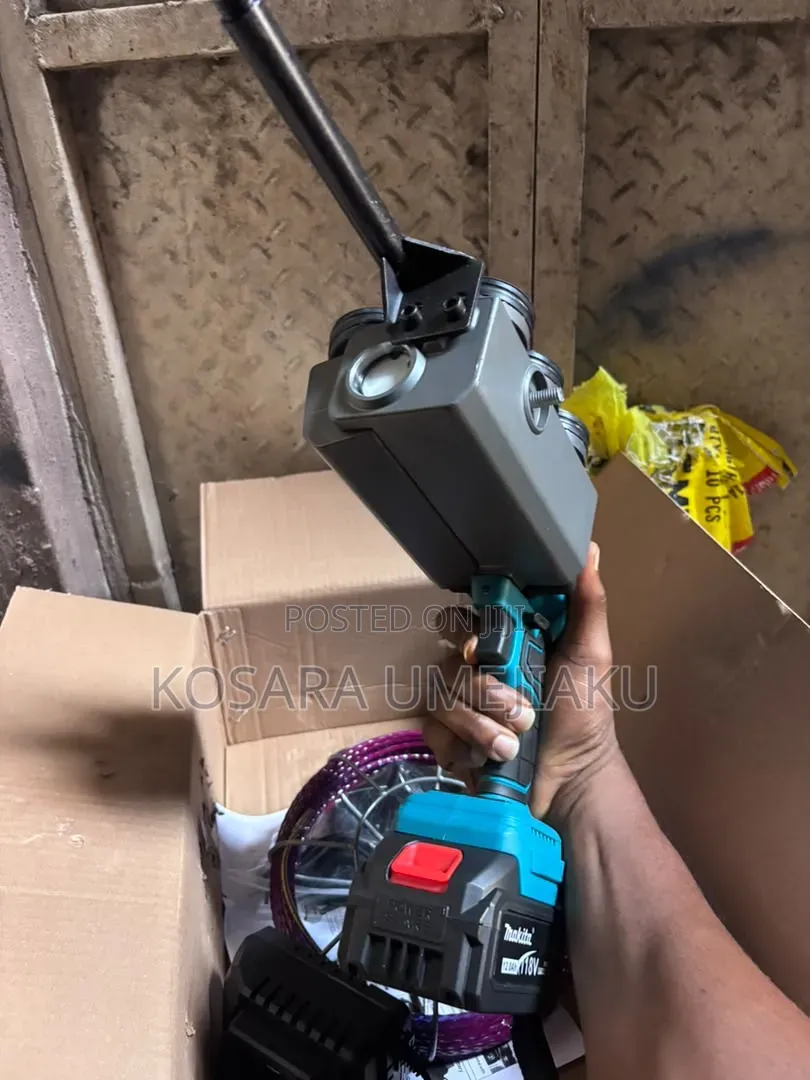 Makita Cordless Wire Puller / Wire Stringing Machine 118v