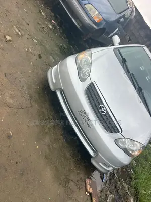Toyota HiAce 2005 Silver