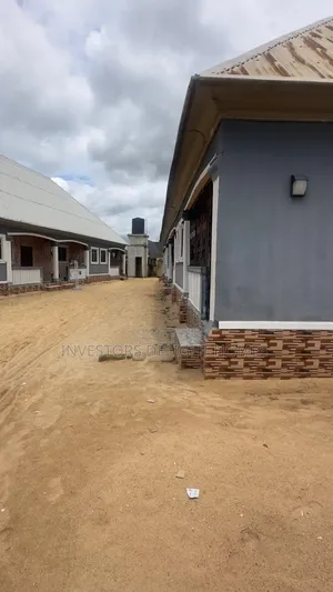 1bdrm Block of Flats in Oshimili North for sale