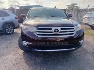 Toyota Highlander Limited 2012 Beige