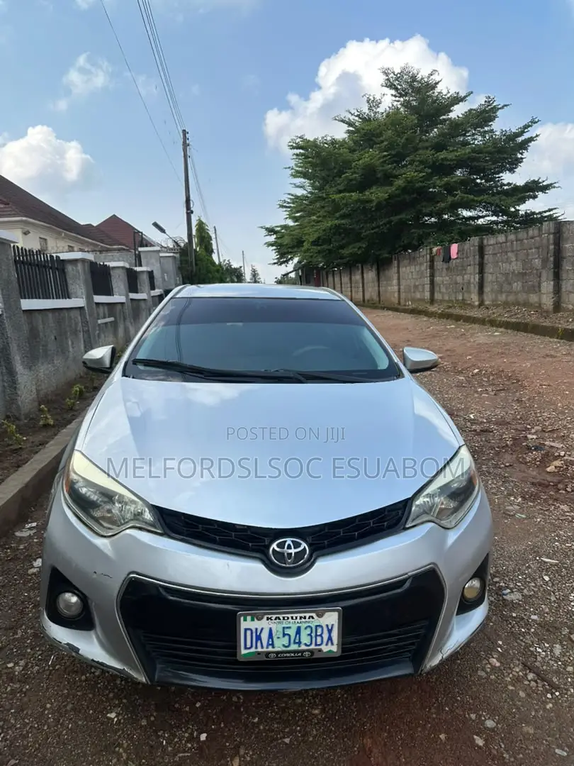 Toyota Corolla 2015 Silver