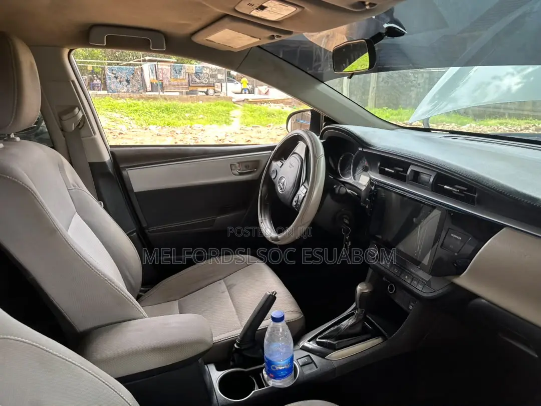 Toyota Corolla 2015 Silver