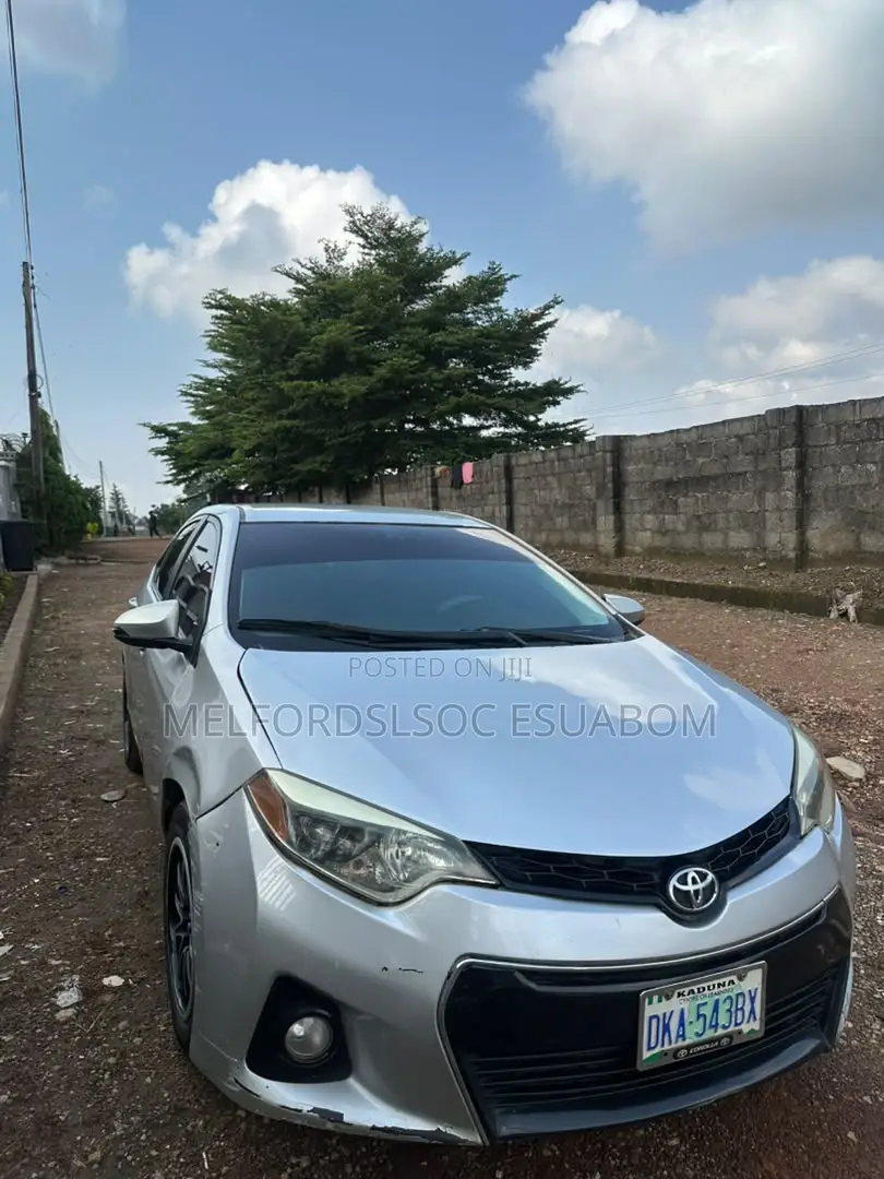 Toyota Corolla 2015 Silver