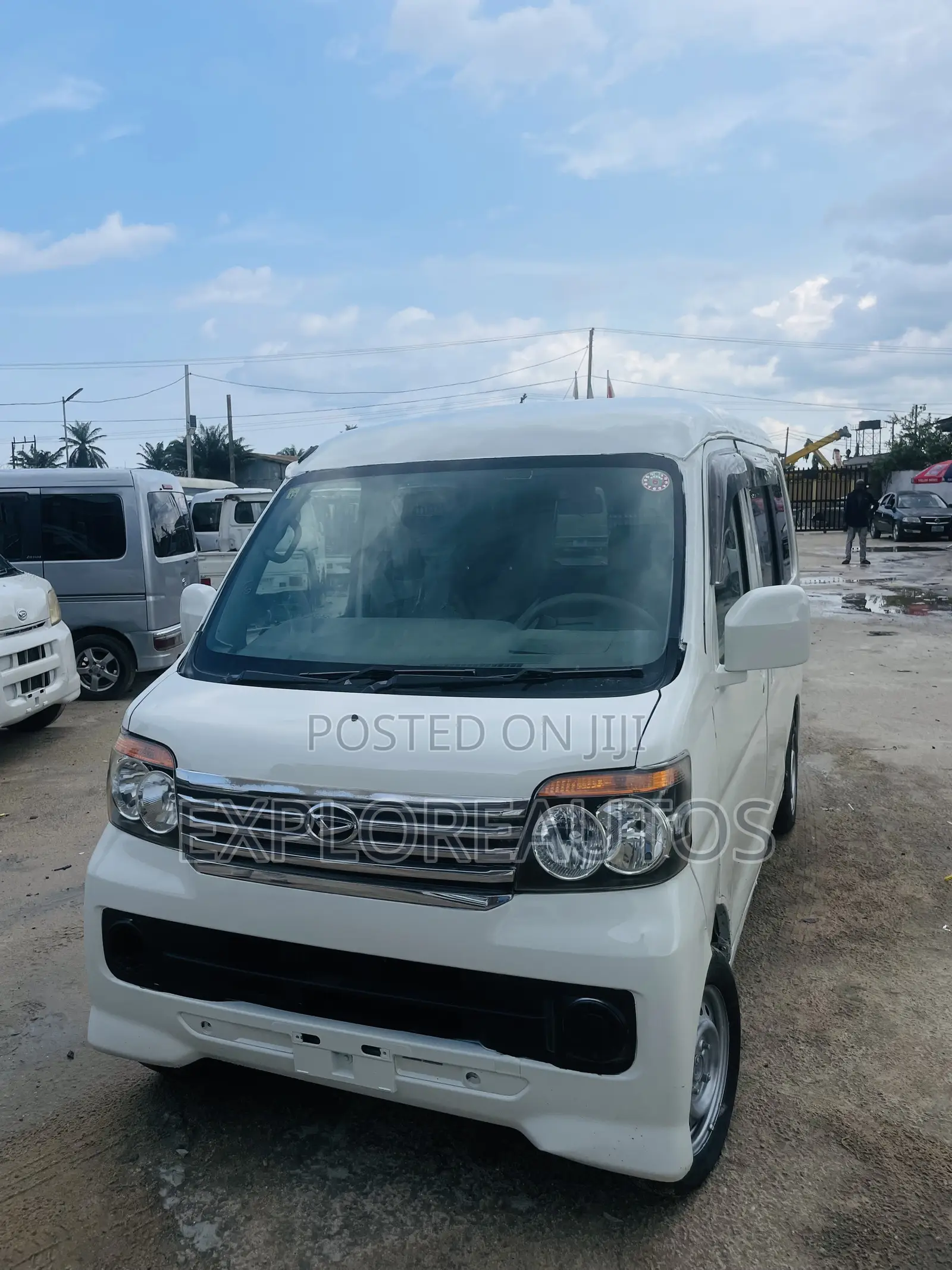 Daihatsu Hijet 2018 White