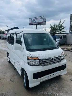 Daihatsu Hijet 2018 White