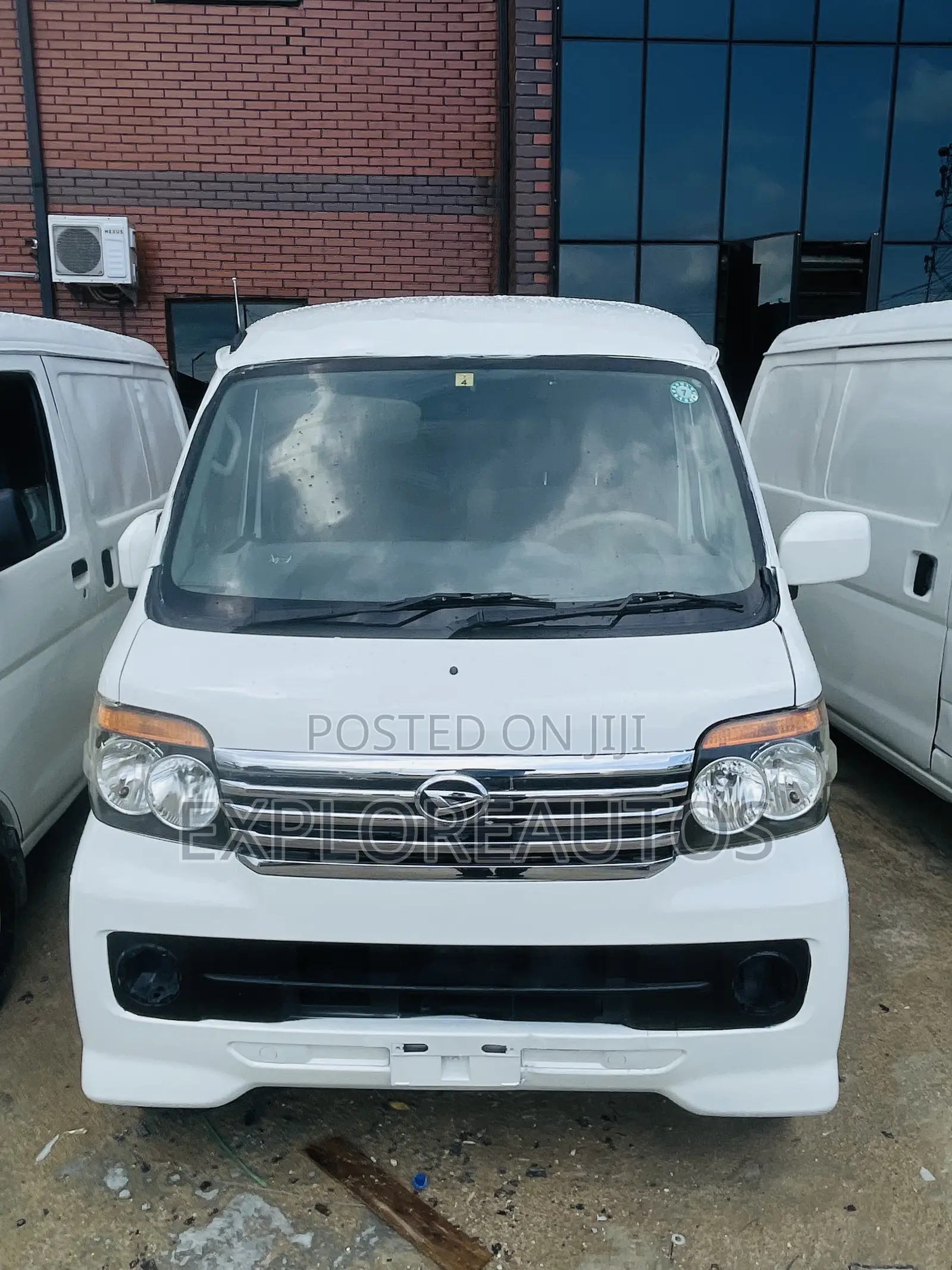 Daihatsu Hijet 2018 White
