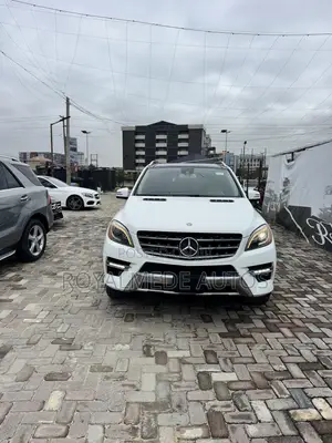 Mercedes-Benz M Class ML 550 4Matic 2013 White