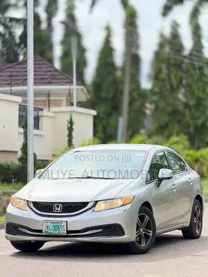 Honda Civic LX 4dr Sedan (1.8L 4cyl 5M) 2014 Silver