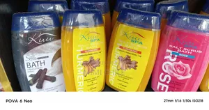 Kuu Spa Salt Scrub Bath, Tumeric,450ml