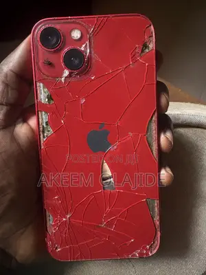 Apple iPhone 13 128 GB Red