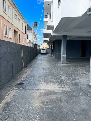 2bdrm Apartment in Chevron for sale