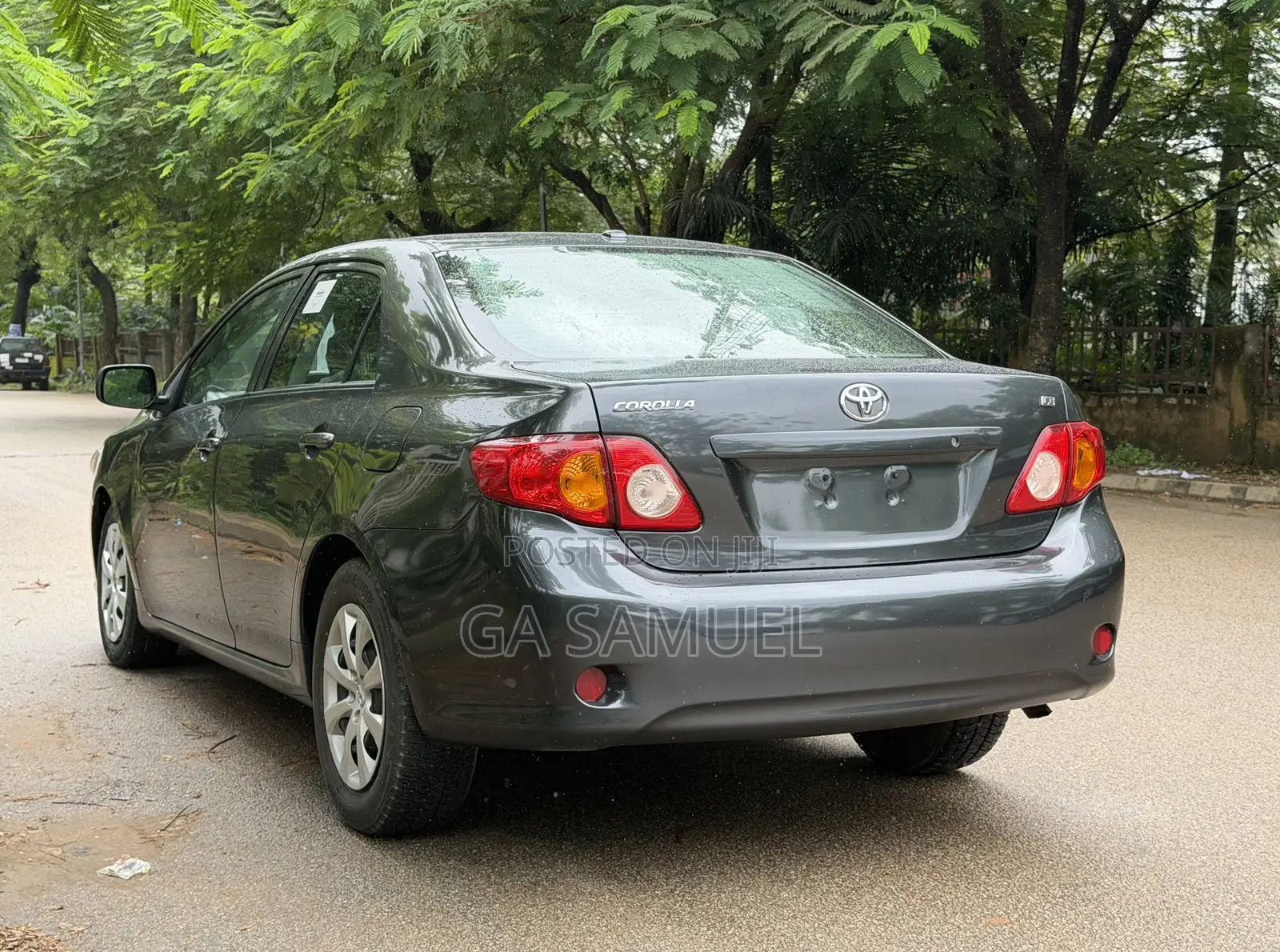 Toyota Corolla 2010 Gray