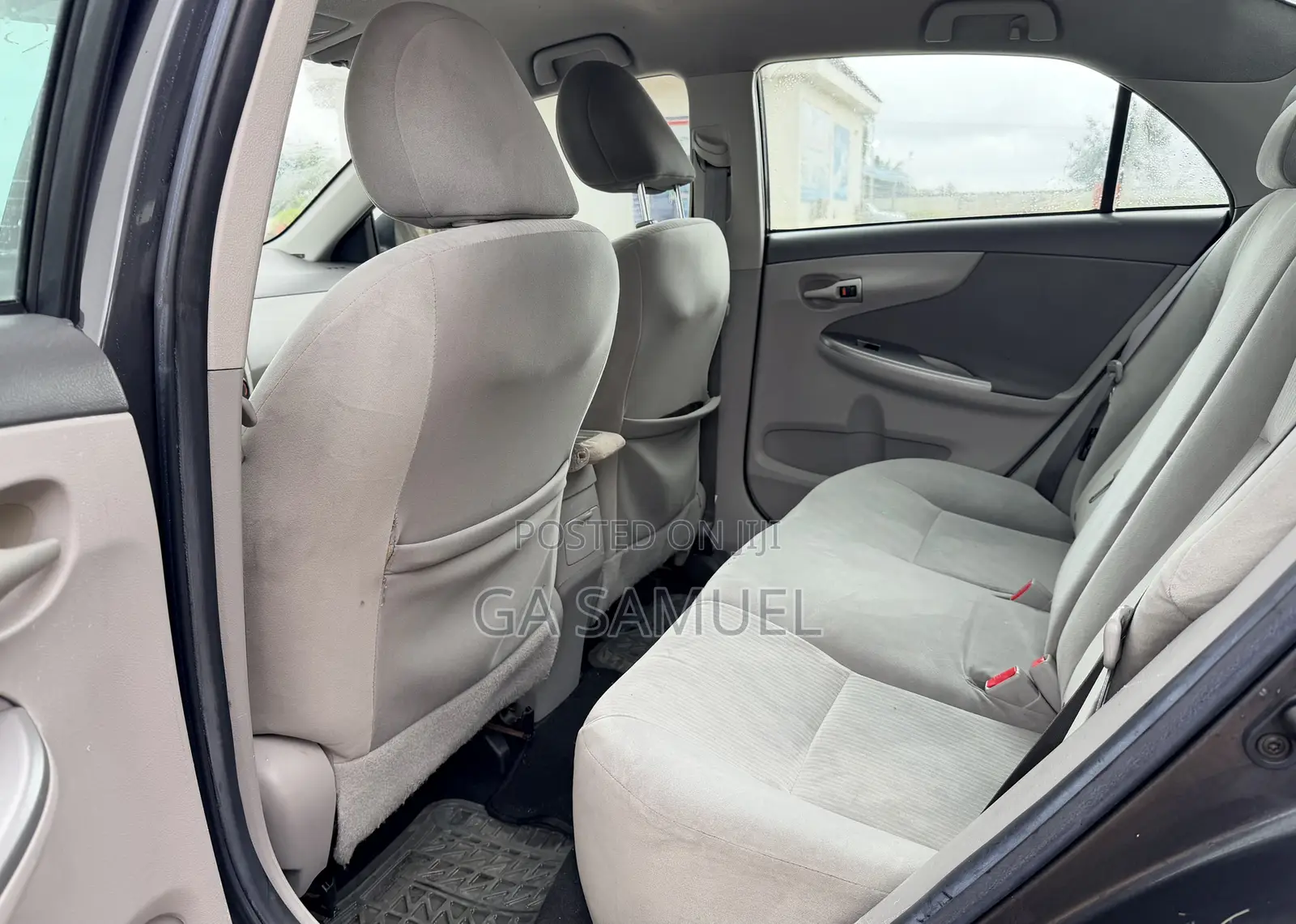Toyota Corolla 2010 Gray