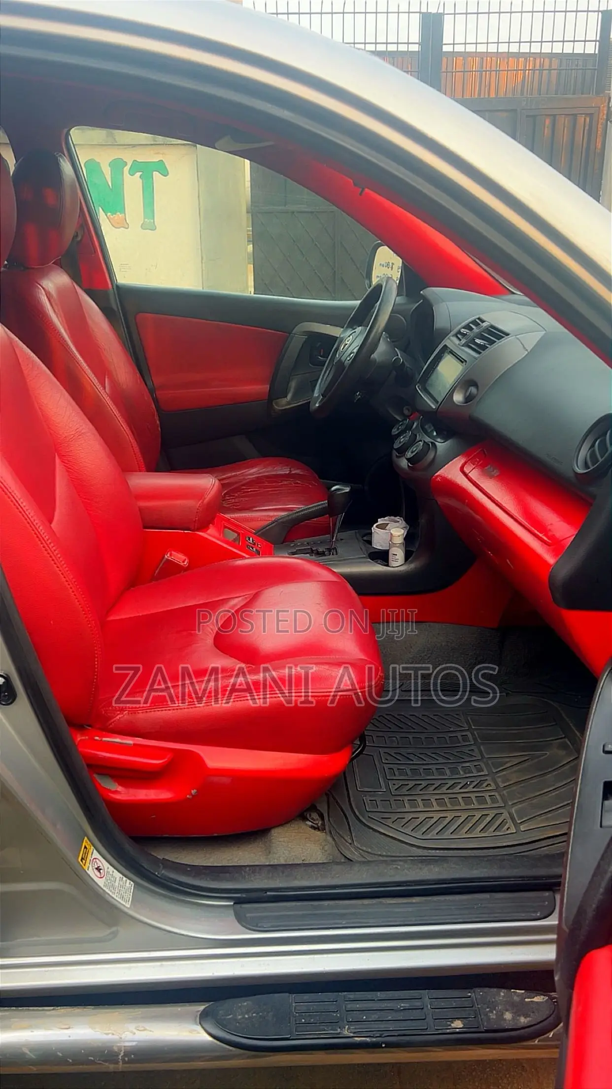 Toyota RAV4 2011 Silver