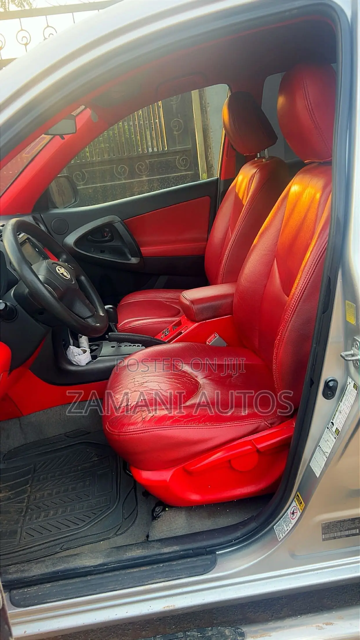 Toyota RAV4 2011 Silver
